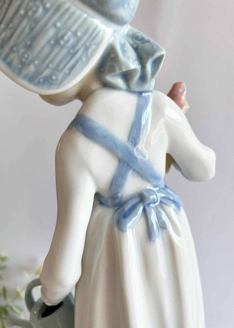 少々訳あり NAO ナオ 少女 花 フィギュリン 高さ約30cm