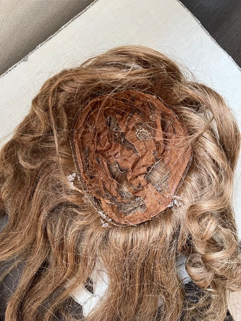 ▪️アンティーク▪️ドールウィッグ▪️ブラウン▪️大きなドール向き　人毛