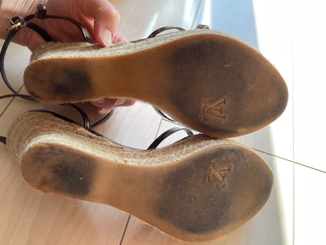 ブラウン ストラップサンダル ウェッジヒール