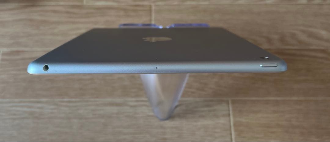 iPad 第5世代32GB Wi-Fiモデルバッテリー95%良品