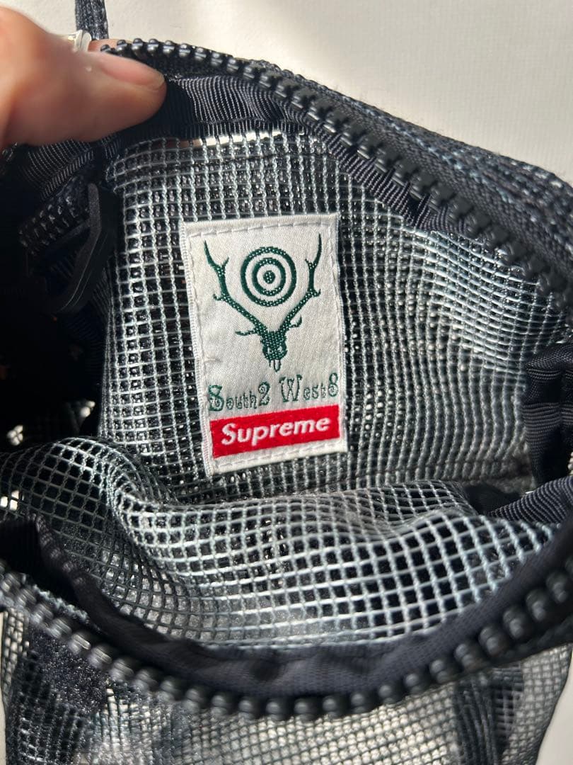 t*i様 south2west8×supreme サコッシュ