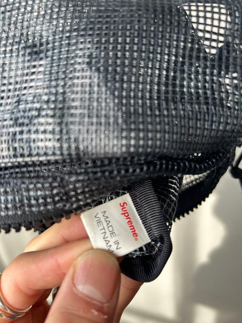 t*i様 south2west8×supreme サコッシュ