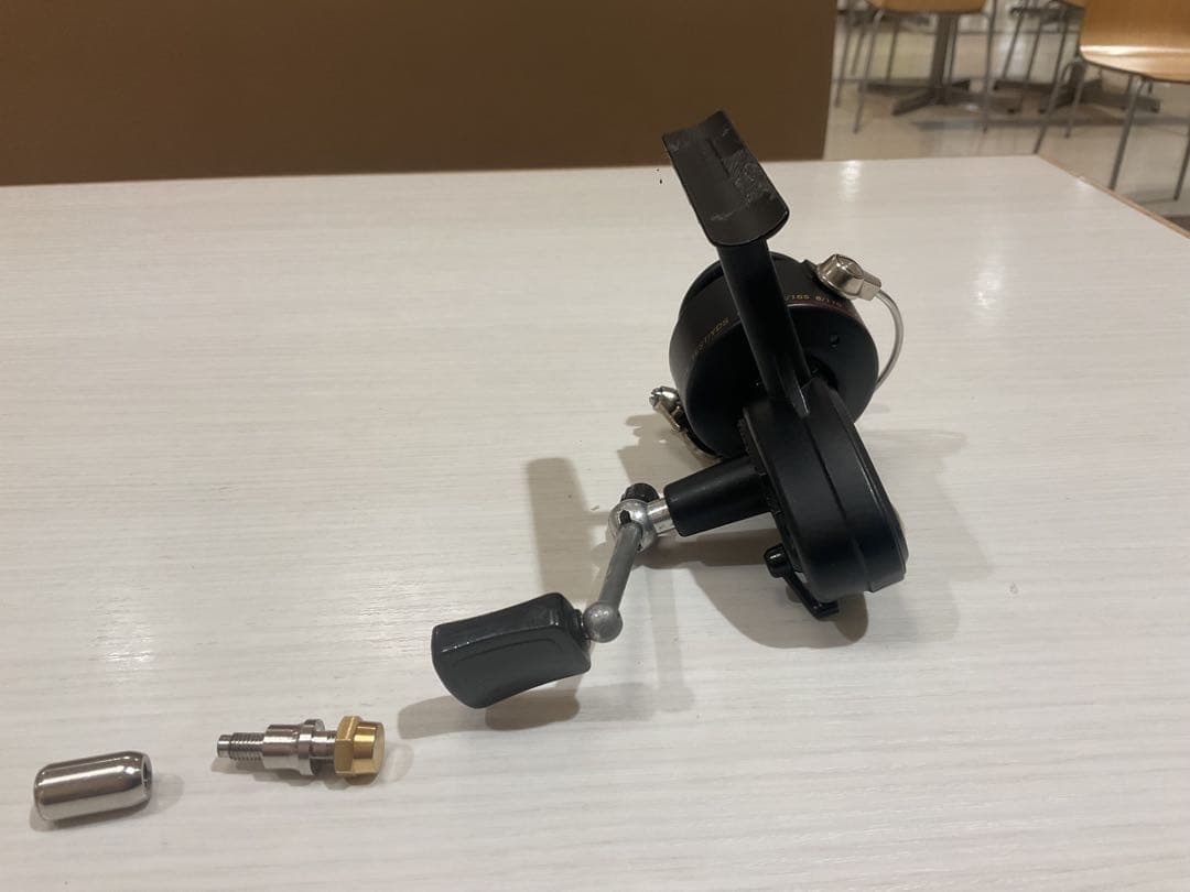 ミッチェル308左ハンドルモデルとハンドルパーツ　ハンドルシャフト