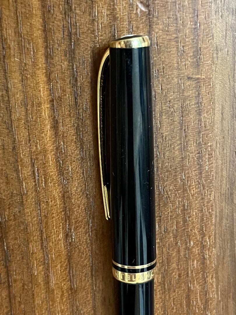 MONTBLANC ボールペン ケース 替え芯付き❗️